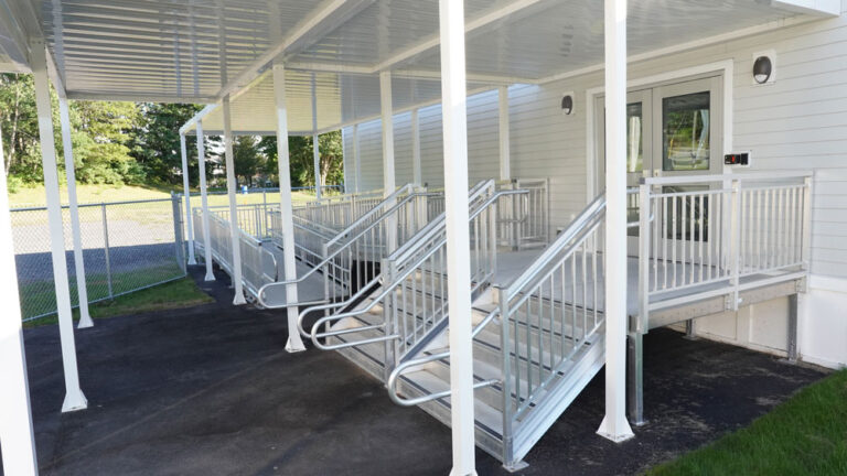 modular classroom entrance stairs with ADA compliant ramp and covered entry.
