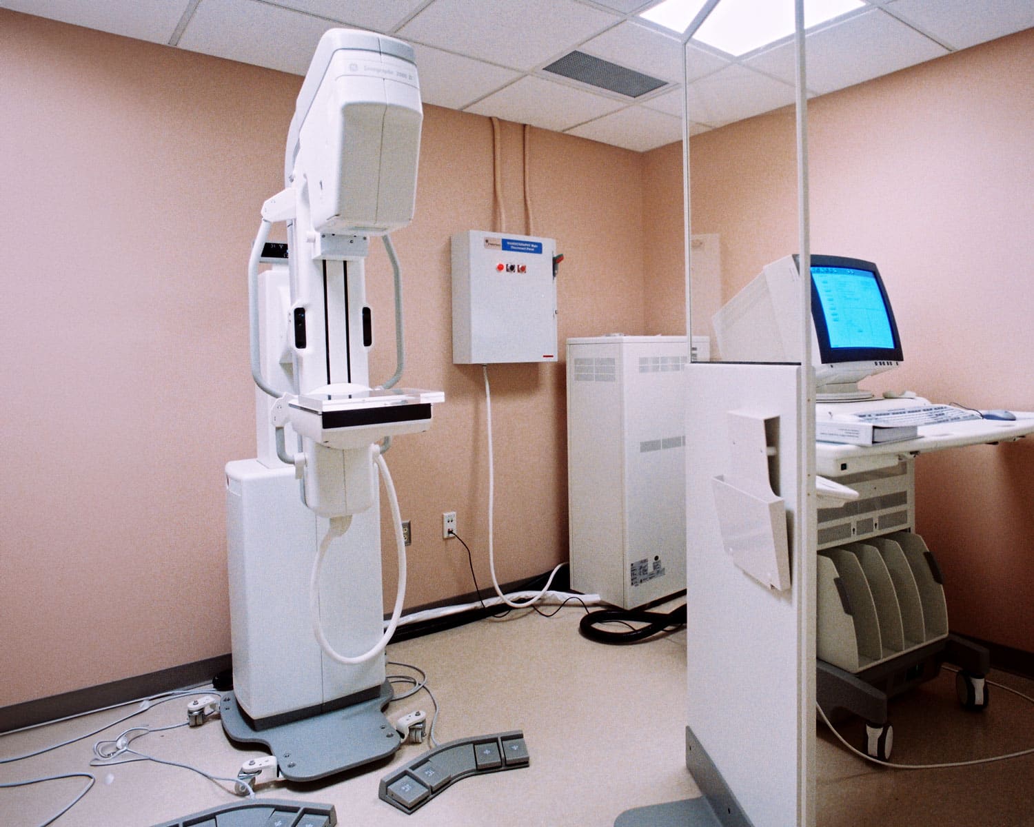modular medical lab with imaging equipment